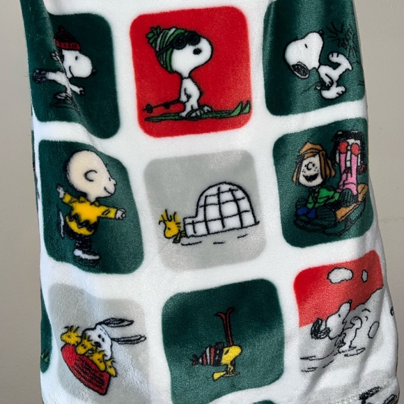 Snoopy Throw Blanket Charlie Brown Christmas Woodstock🎄🔴🟢 Peanuts Soft Xmas - Picture 3 of 8